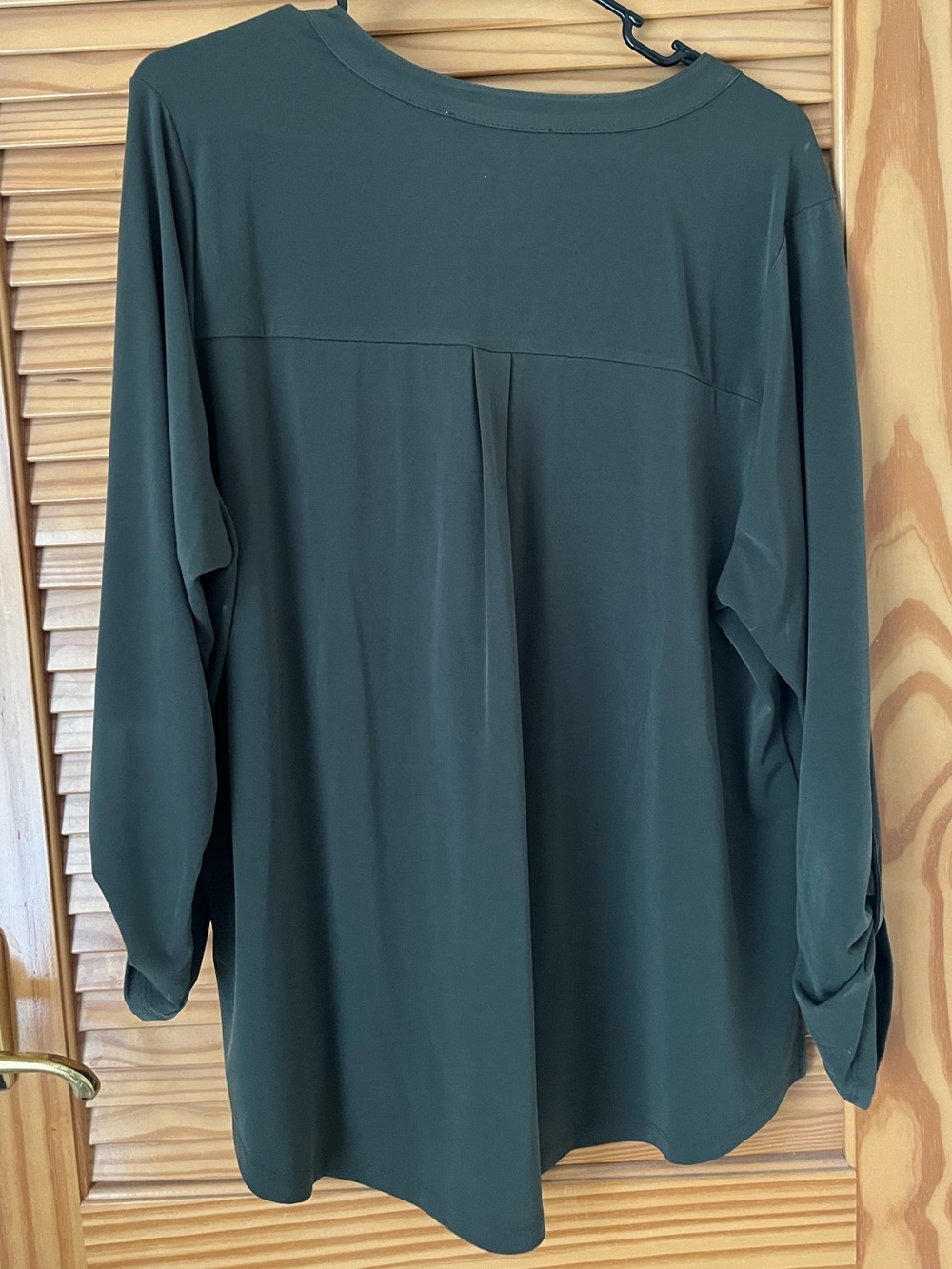 Michael by Michael Kors Green Zip-Front Top with Roll-Tab Sleeves 1x - Picture 2 of 3